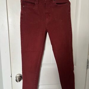 Uniqlo Women's Cropped Pants in Burgundy